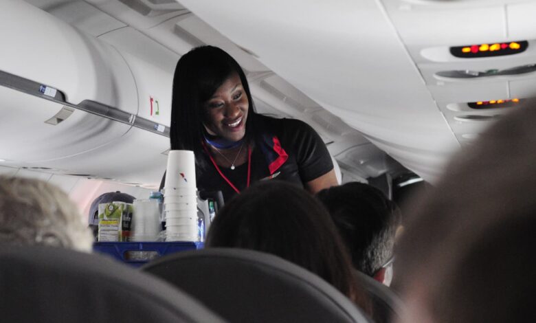American Airlines will continue to sell alcohol on flights April 18