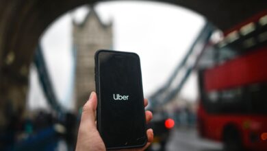 Uber wins 30-month license in London