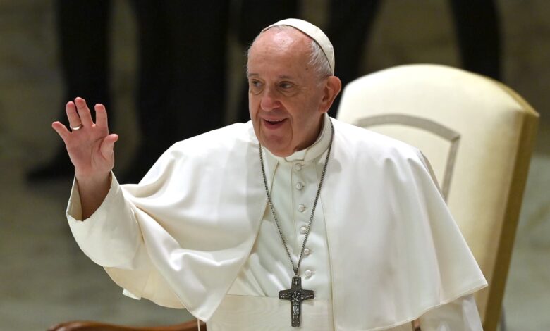 Pope stipulates that any baptized lay Catholic, including women, can head Vatican bodies
