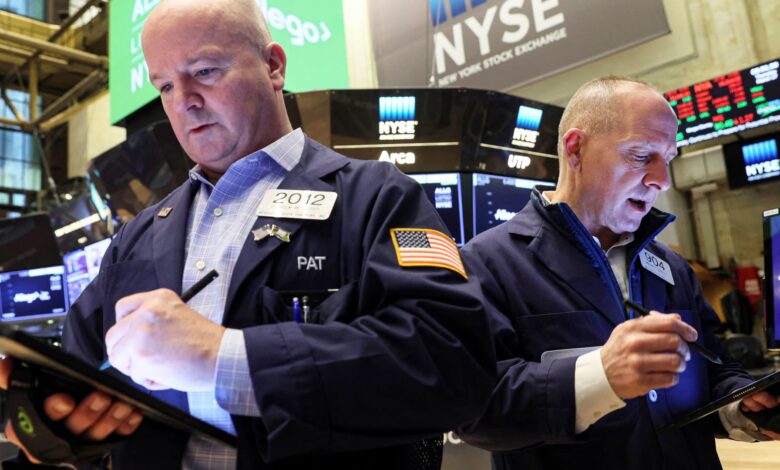 Stock futures steady as investors juggle Fed comments and policy