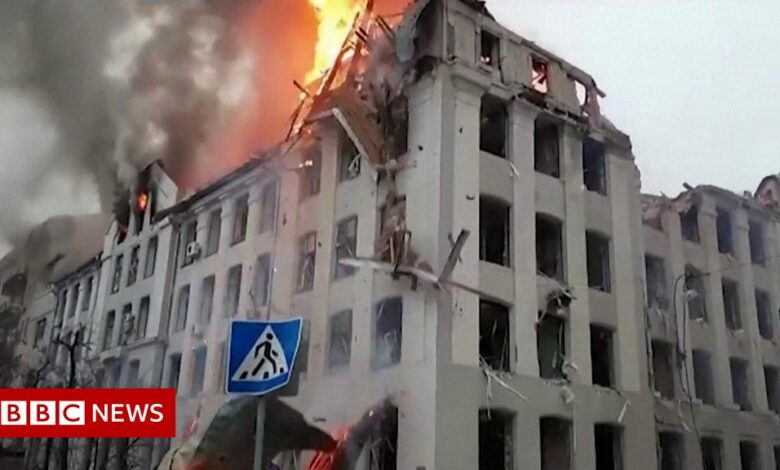 Ukraine: Kharkiv University caught fire after a Russian missile hit its target