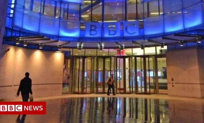 War in Ukraine: Russia restricts access to BBC in media crackdown