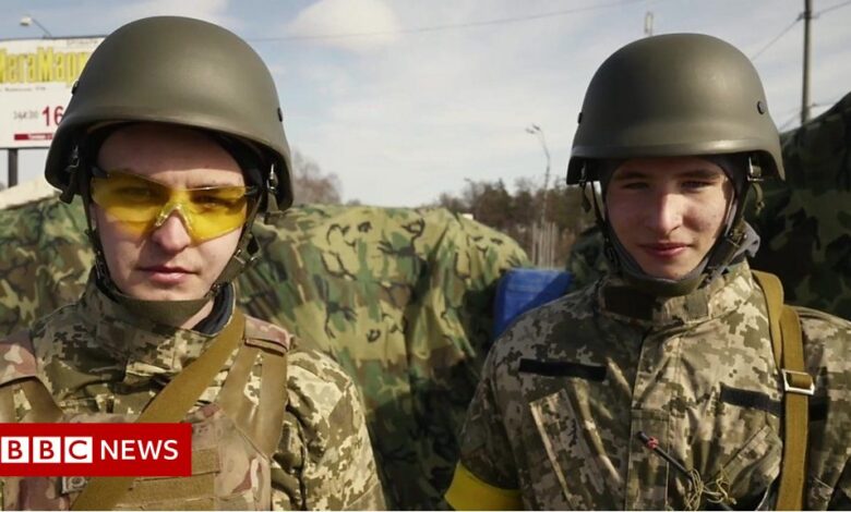 War in Ukraine: Teenagers go to war with just three days of training