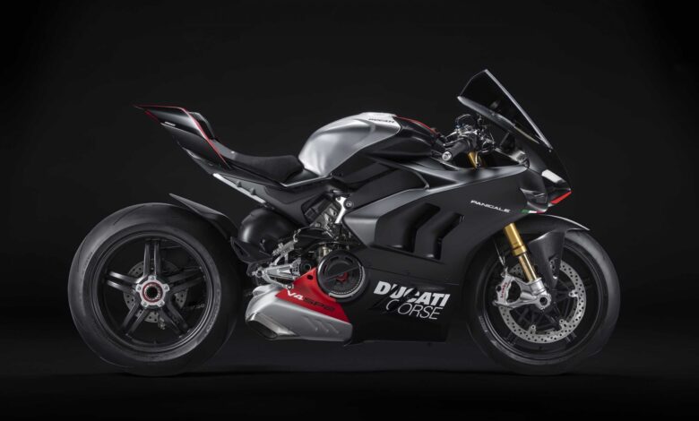 2022-Ducati-Panigale-V4-SP2-01