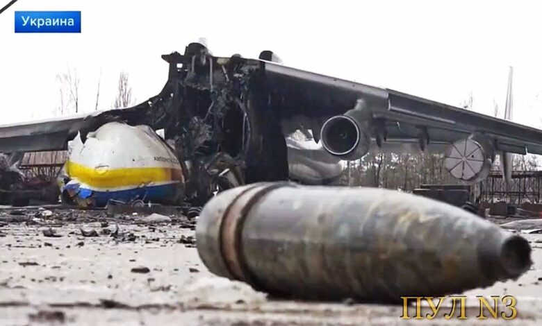 Video in Ukraine shows the world's largest plane being destroyed