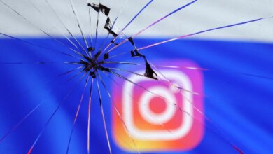 Russian blogger leaves Instagram in tears