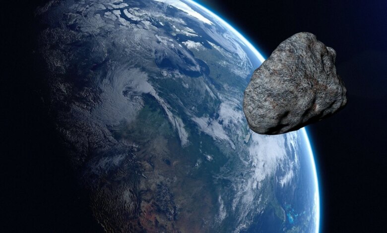 Asteroid found just 2 hours BEFORE BEING Earth!  See what happened after that