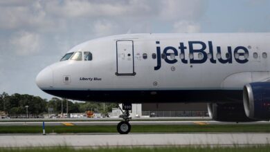 JetBlue passenger on the left got stuck on the plane after midnight