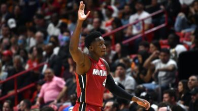 Victor Oladipo scores 11 points after Miami Heat applauds defender's long journey back from injury