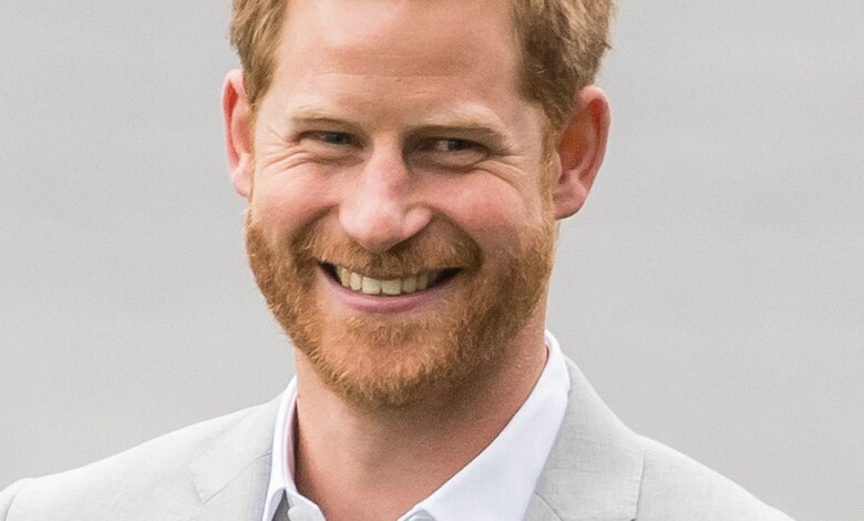 Prince Harry introduces the full orange look in the video game Invictus