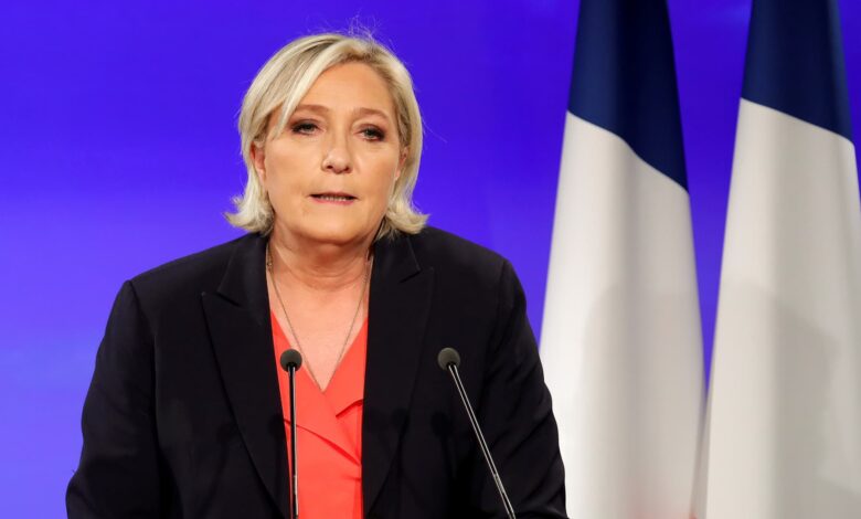 the market deftly as far-right candidate Le Pen closes the gap