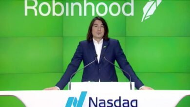 Sell ​​Robinhood stock as user growth wanes, Goldman says