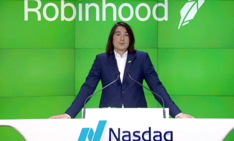 Sell ​​Robinhood stock as user growth wanes, Goldman says