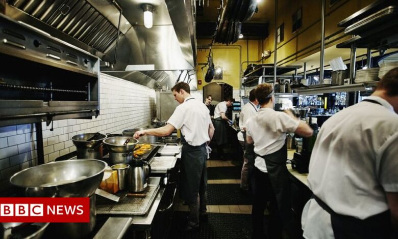Welsh hospitality businesses have difficulty recruiting staff