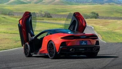 Win Mother's Day by giving your mom a McLaren GT 2022