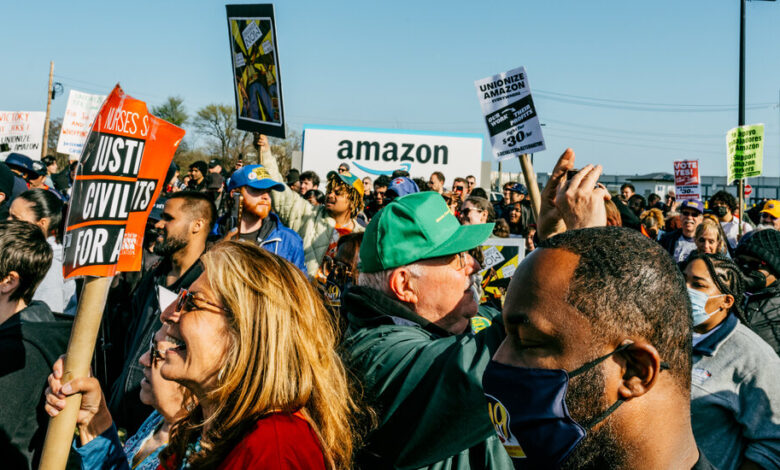 Amazon workers begin voting for unions at another Staten Island facility