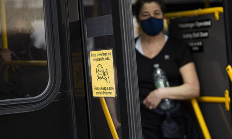 Judge abolishes mask duty on public transport