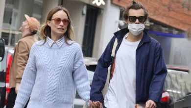 Olivia Wilde backs boyfriend Harry's style during his Coachella 2022 performance