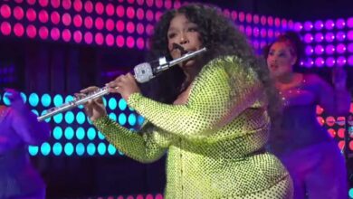 Lizzo's mom sweetly introduces her 'Saturday Night Live' performance