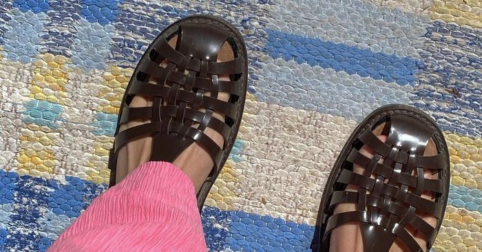 29 Editors Approved Brown Sandals To Buy Now