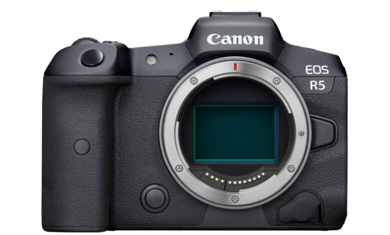 Canon EOS R7 Mirrorless Camera Coming Soon