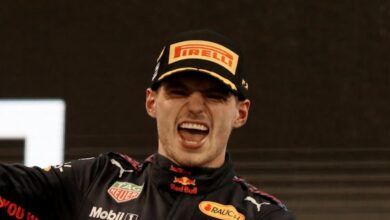 "Think he's an Arsenal fan?": Max Verstappen digs in as F1 rival Lewis Hamilton shows interest in buying Chelsea