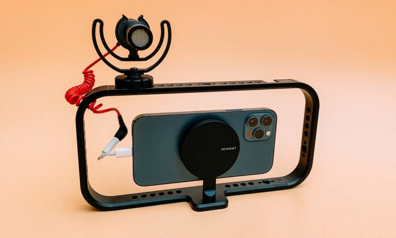 We review Moment Mobile Filmmaker Cage