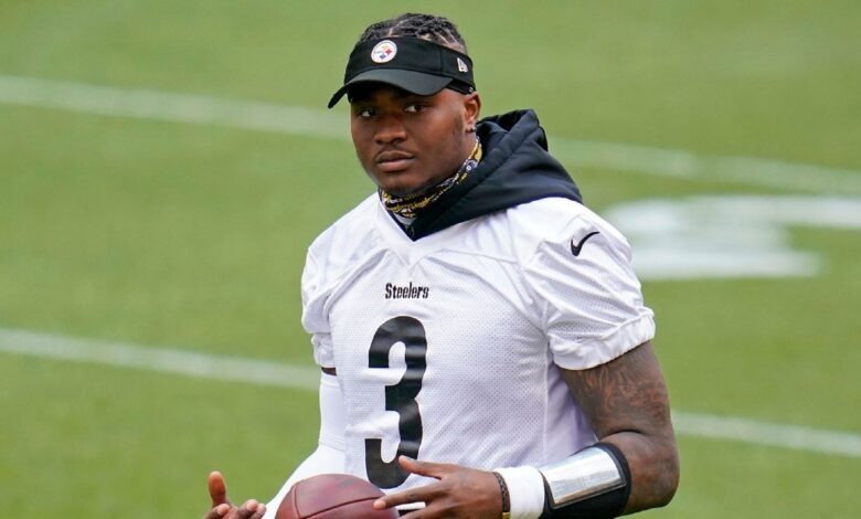 Pittsburgh Steelers QB Dwayne Haskins dies after being hit by a car