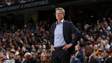 Steve Kerr condemns senators for inaction with guns