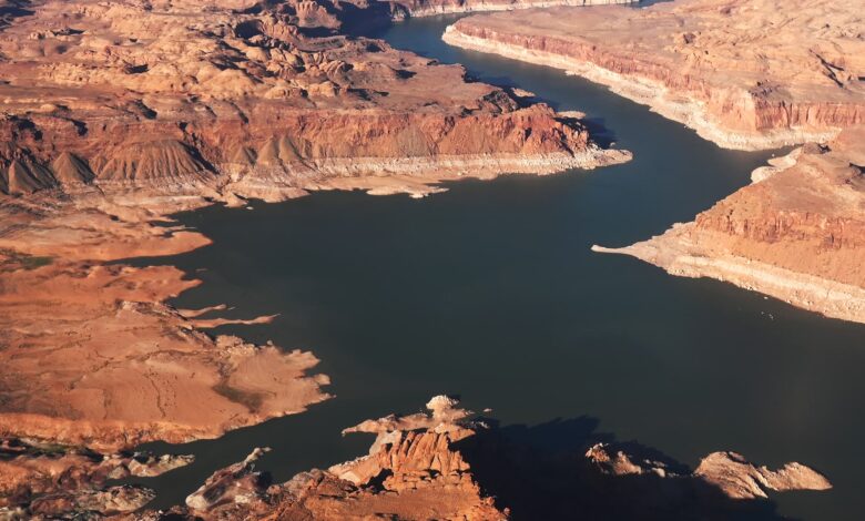Lake Powell Glen Canyon dam release delayed due to drought