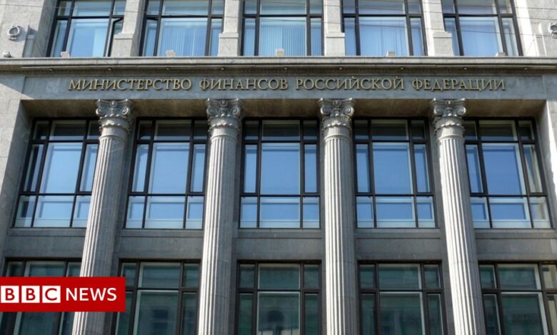 Russia passes deadline to avoid default