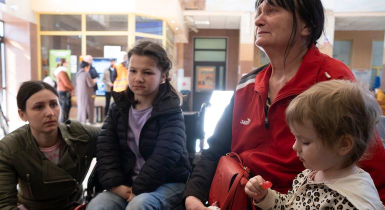 Ukrainian refugees arrive in Poland 'in a state of distress and anxiety' |
