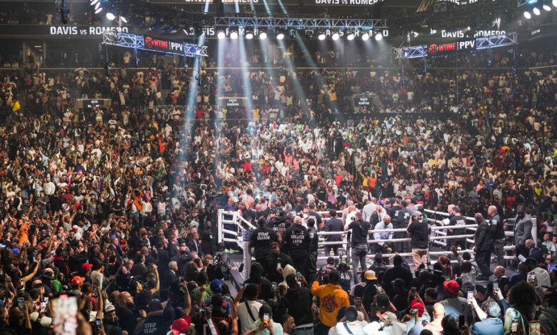 Stampede performs after loud noises at Barclays center incite fear of gunman