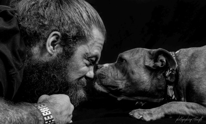 How a three-legged shelter dog saved a suicide veteran