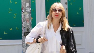 Chloë Sevigny's 5-piece anti-trend outfit is easy to copy