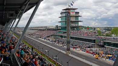 Những người hâm mộ Indy 500 cảm thấy thoải mái trong sữa, gạch, Snake Pit