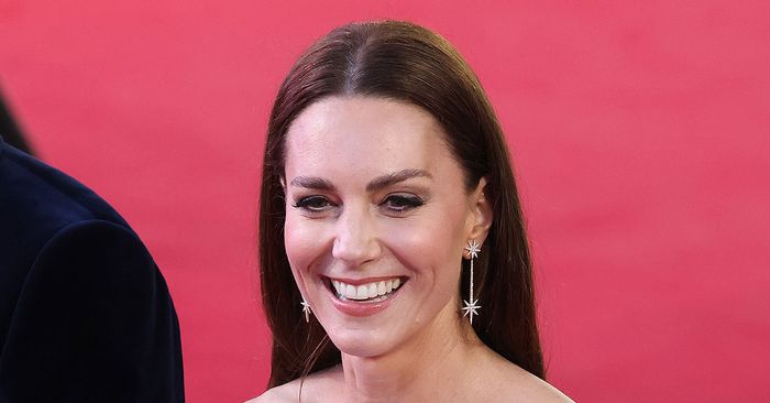 Kate Middleton just wore a fitted red carpet gown