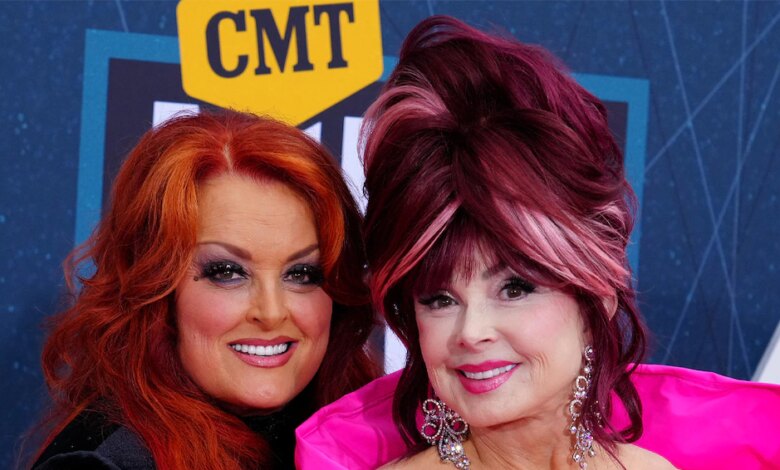 Wynonna Judd vows she will "keep singing" after Naomi's mother's death