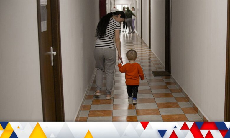 Ukrainian MP reveals heartbreaking letter left by mother in refugee child's backpack |  World News