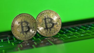 Sell-off continues, bitcoin and ethereum fall