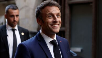 Macron's centrists to keep majority