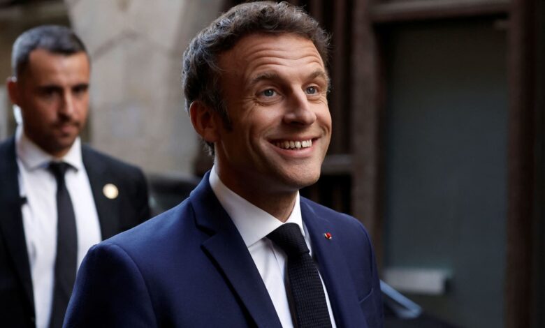 Macron's centrists to keep majority