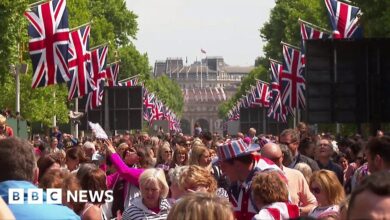 Crowds flood the Mall as Jubilee celebrations continue