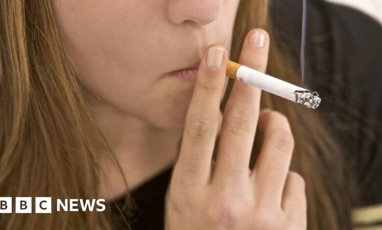 Canada mulls warnings on every cigarette