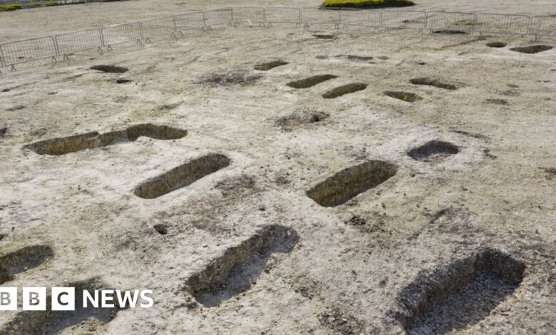 Anglo-Saxon burial ground unearthed at site HS2 in Buckinghamshire