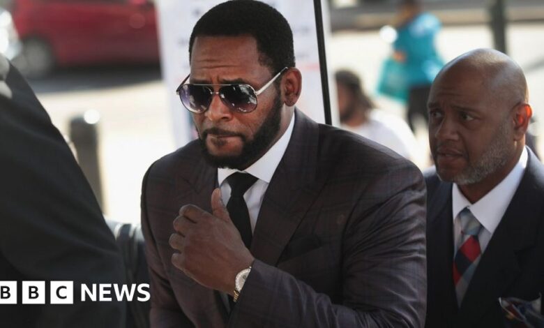 R. Kelly: US singer faces decades in prison after sex trafficking charges