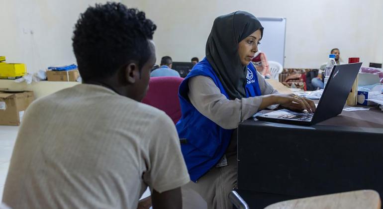 Ethiopian migrants return home on first flight back from Yemen's Ma'rib |