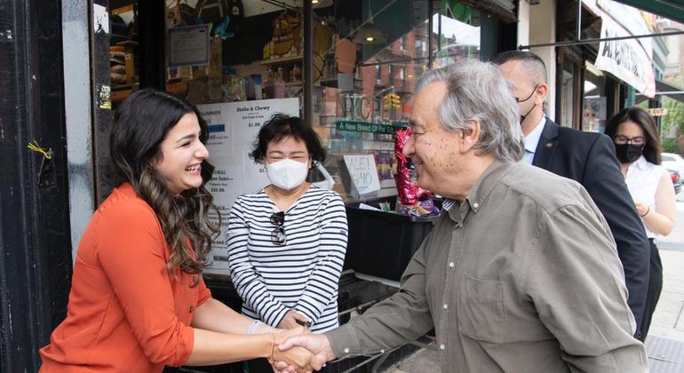 Guterres visits resettled refugees in NYC, urges world to 'unify' |