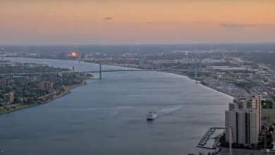 Enjoy This Timeline of Airplanes, Ships Moving Over Detroit