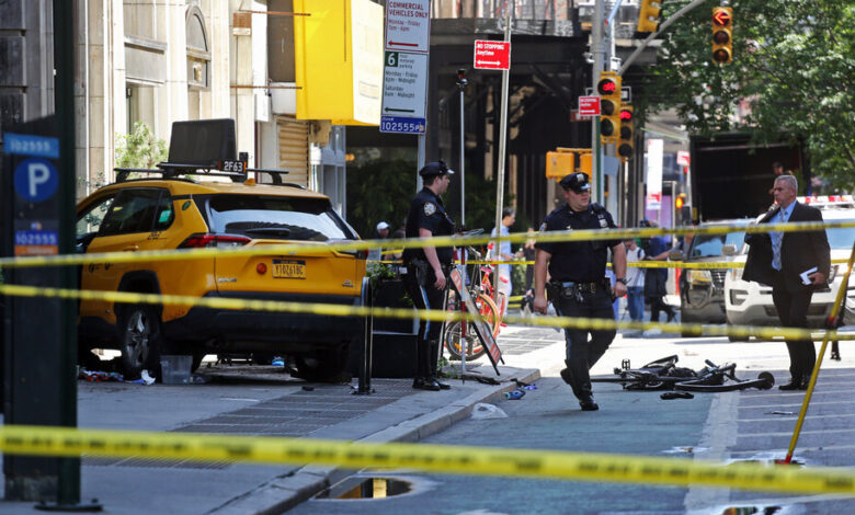 Taxi Jumps Curb, seriously injured 3 people in Manhattan